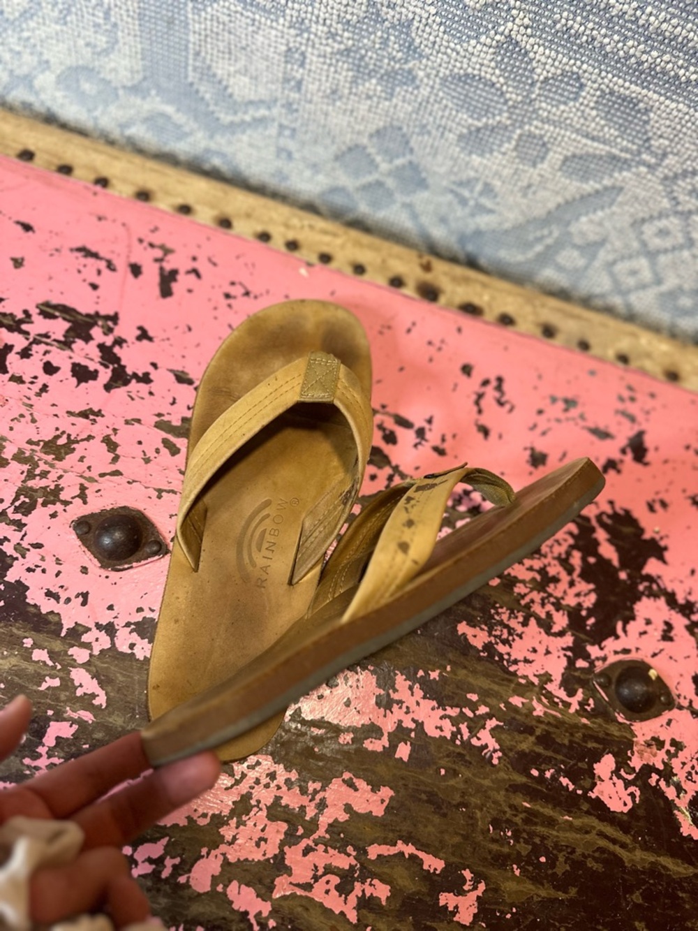 RAINBOW leather tan flip flops women’s 9 or mens 7 - Picture 3 of 8